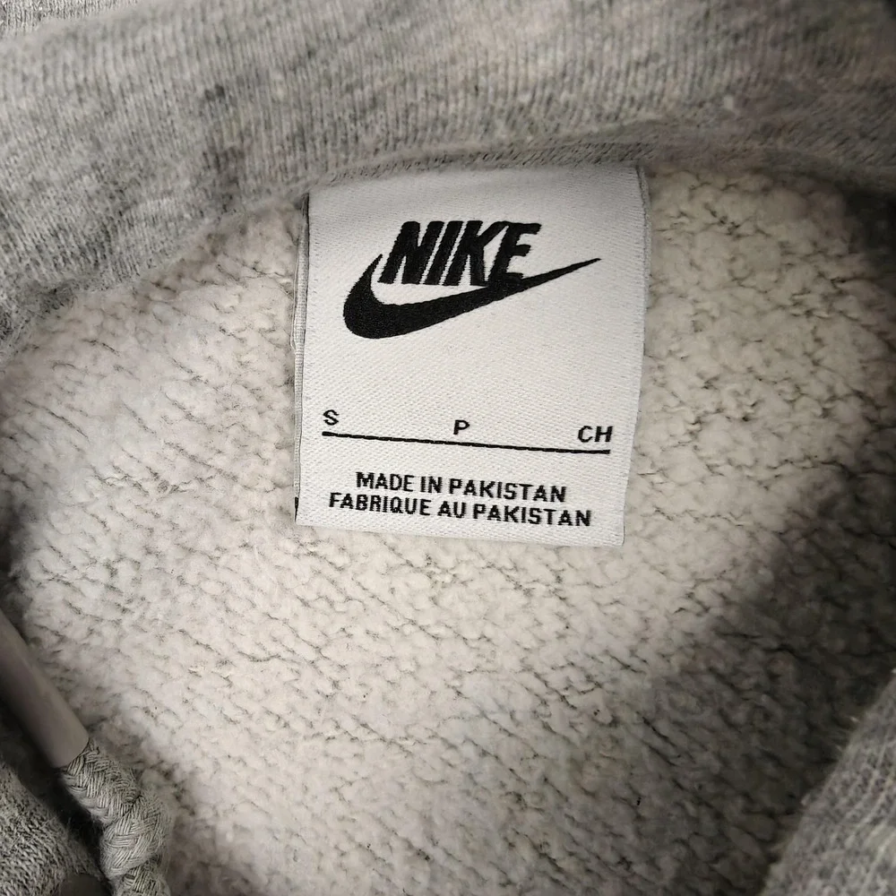 Nike Hoodie Mens Small Gray Fleece Pullover‎ Hooded Lined Pockets Embroidered